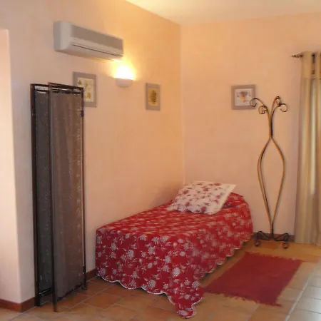 Bastide De La Treille Villa Montaren-et-Saint-Médiers Room photo