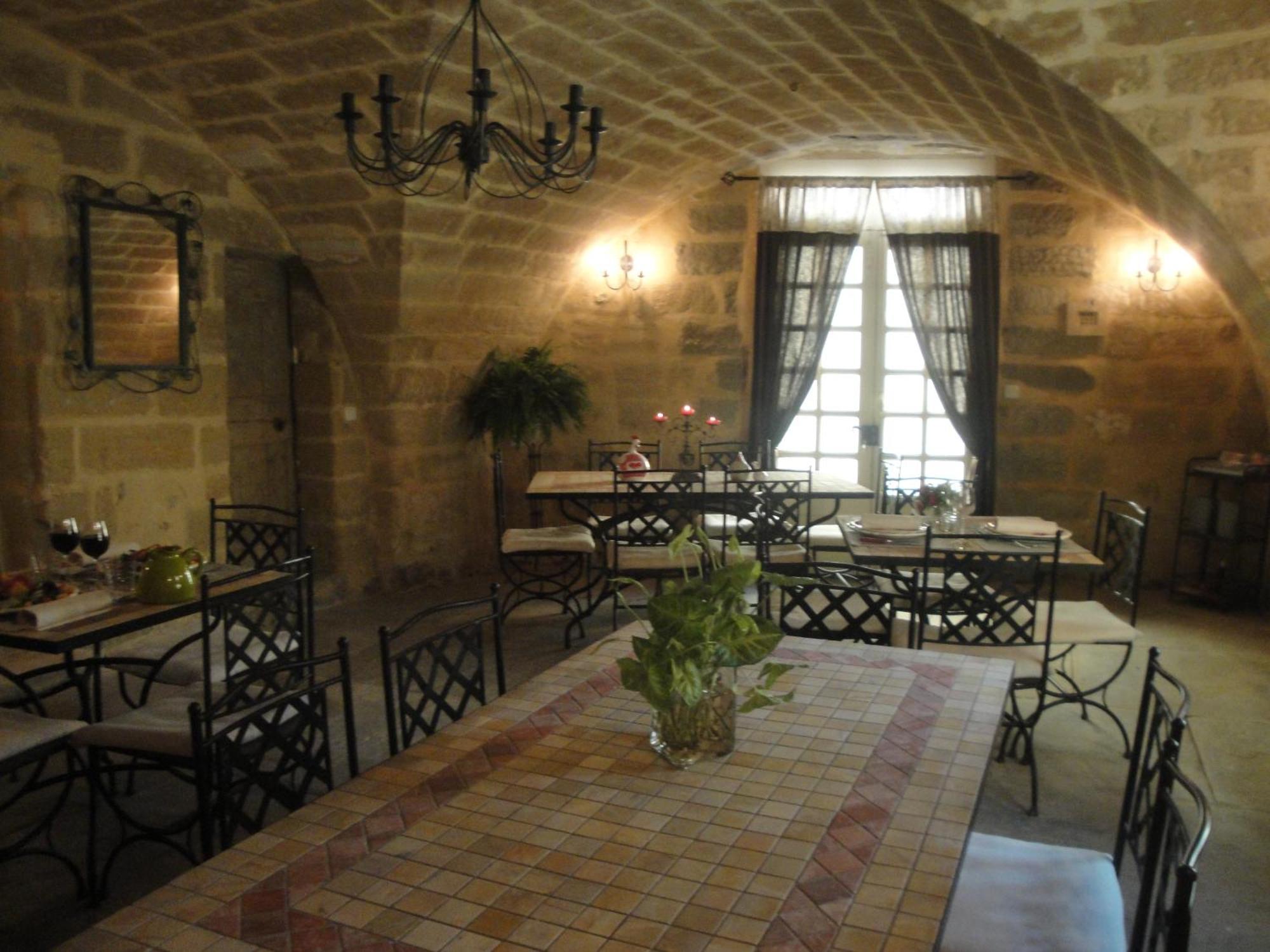 Bastide De La Treille Montaren-et-Saint-Mediers