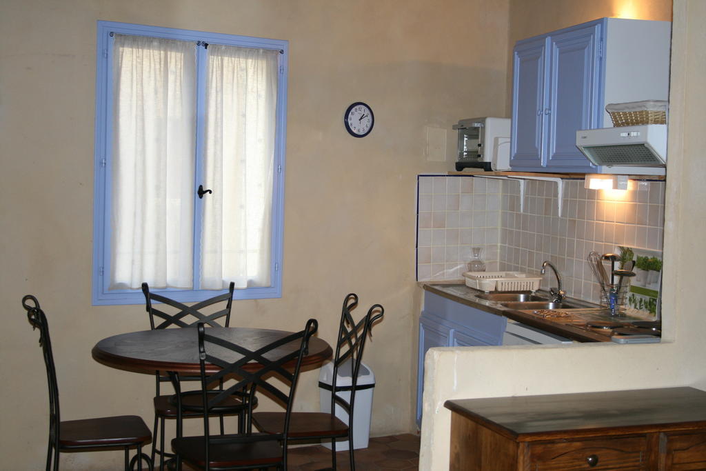 Holiday home Bastide De La Treille Montaren-et-Saint-Mediers